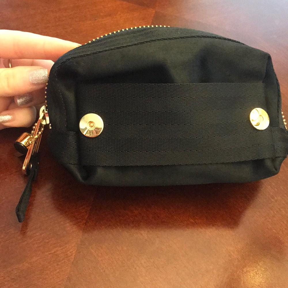 Juicy Couture makeup bag🖤